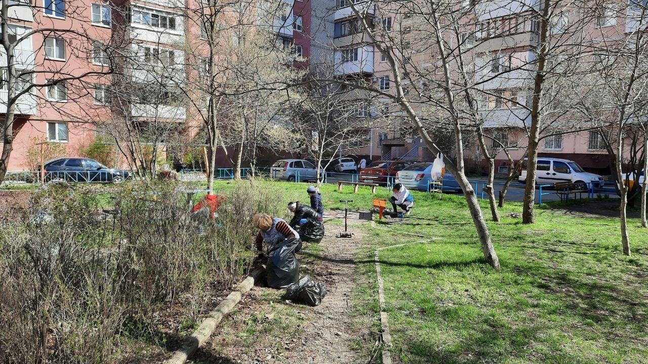 В Ставрополе около 35 тысяч человек вышли на первый большой субботник